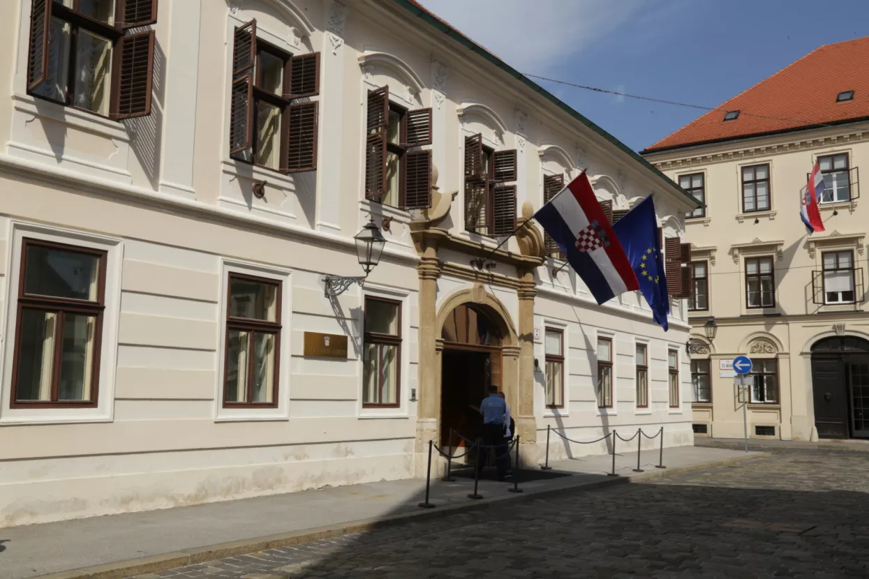 Danas u Hrvatskoj - Vlada raspravlja o izvršenju državnog proračuna za prvu polovicu godine