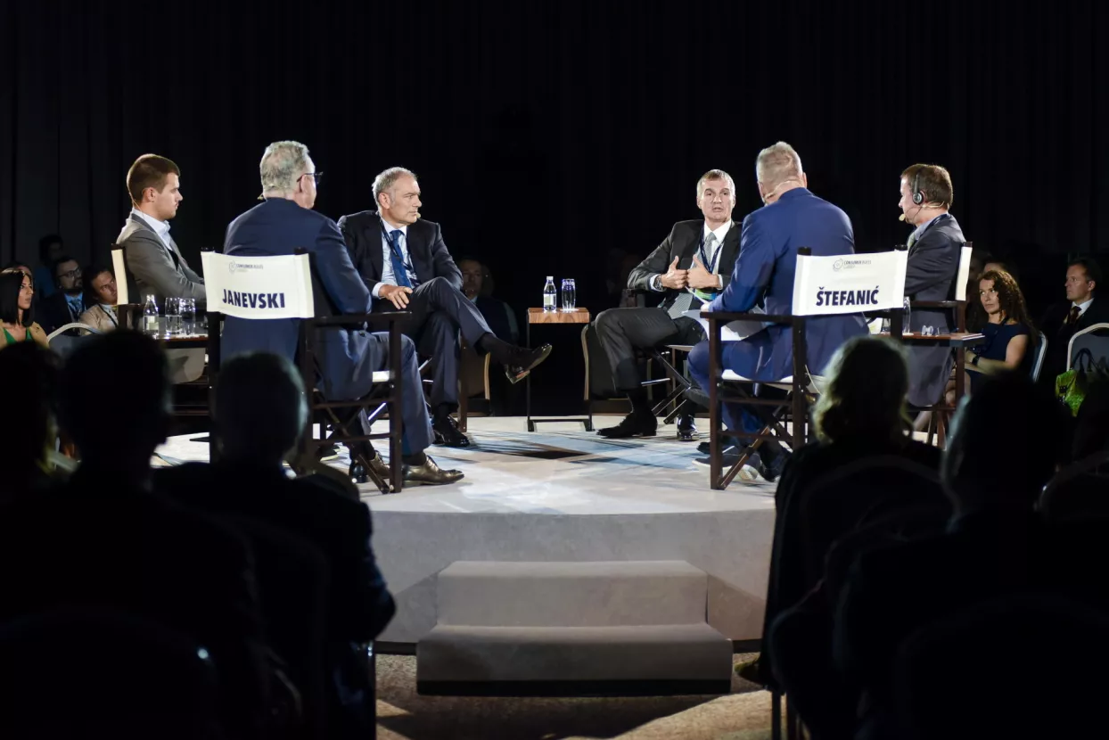 Promjene u potražnji potrošača zahtijevaju od proizvođača da se prilagode