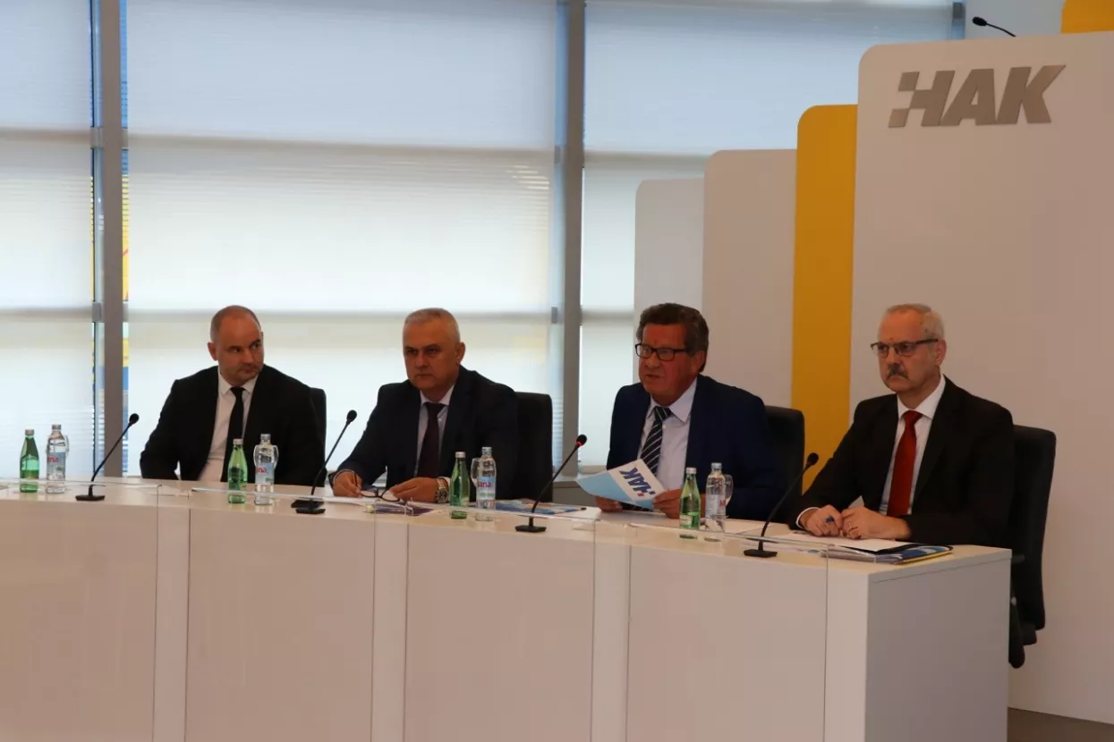 Izvanredna Skup&scaron;tina: Damir &Scaron;karo opozvan iz&nbsp;HAK-a