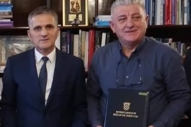 Tko je Mijo Ćosić, čovjek koji je opet blokirao '3. maj'