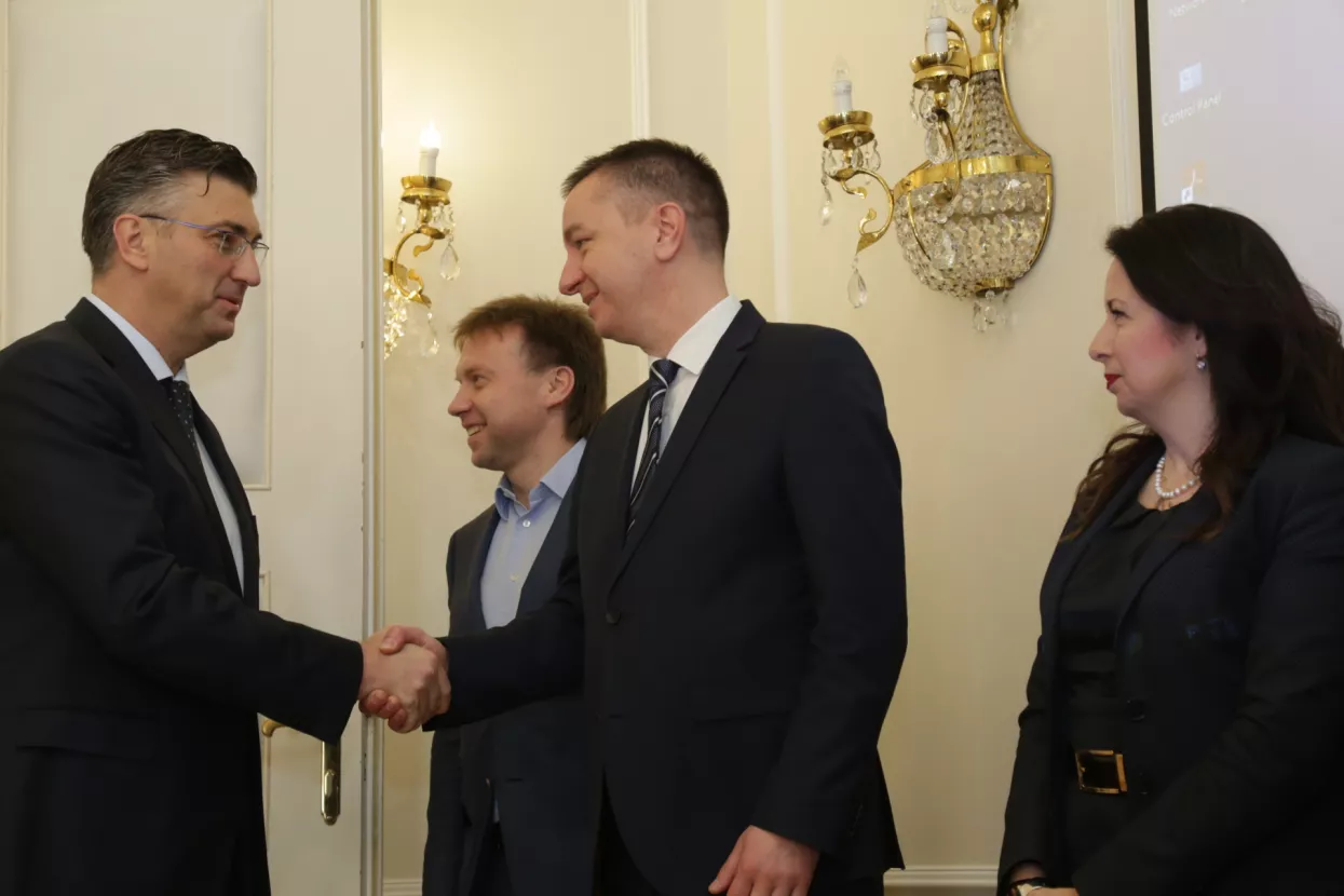 KOMENTAR:&nbsp;Umjesto biznisa, igre moći i dalje dominiraju Fortenova grupom