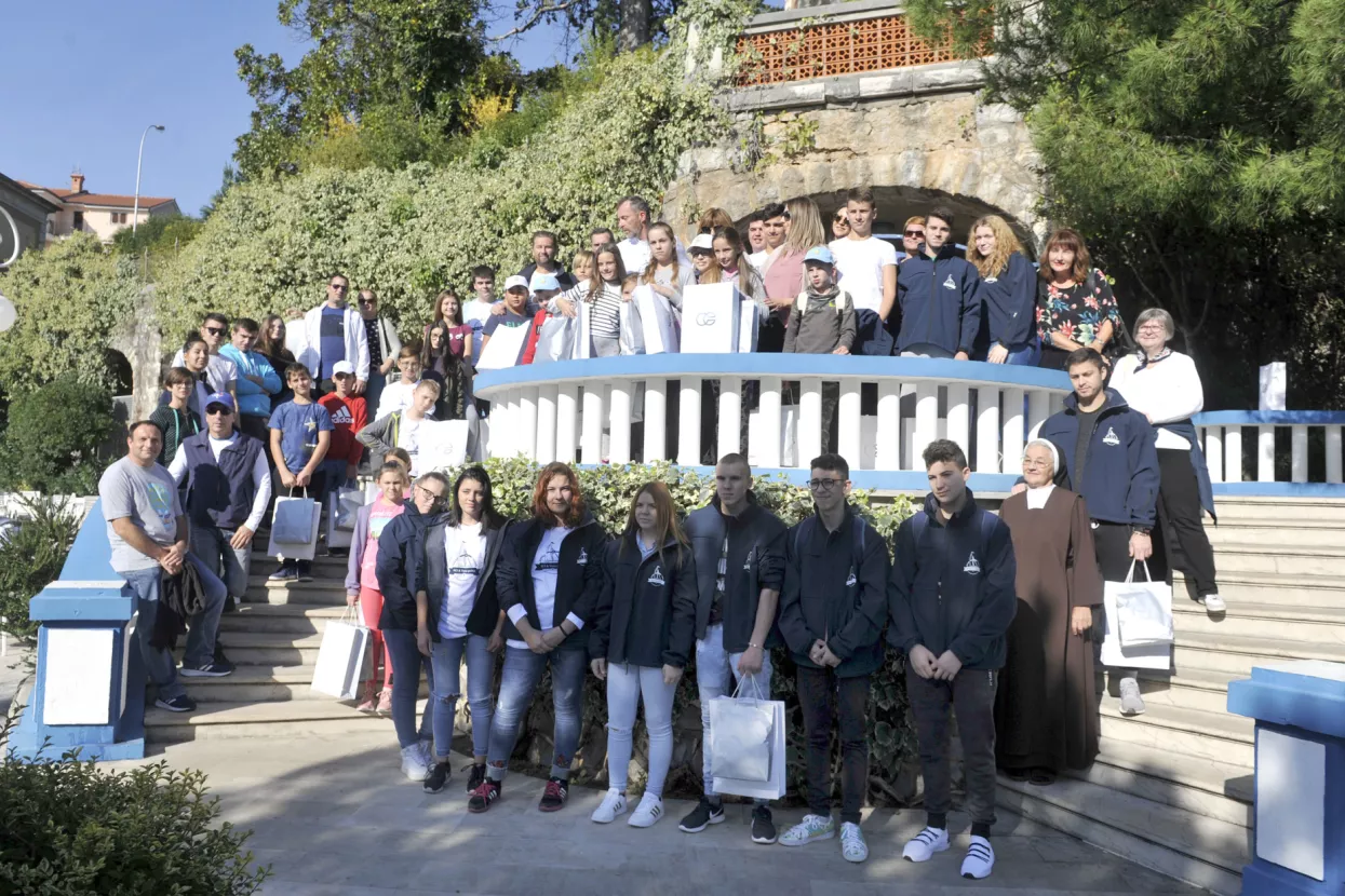 ACI i Zaklada Va&scaron;a po&scaron;ta organizirali&nbsp;jedrenje za &scaron;tićenike dječjih domova