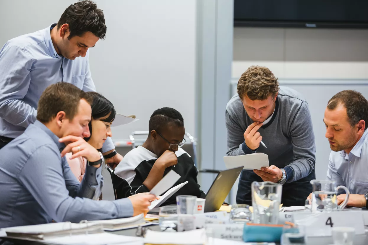 Pridružite se Executive MBA programu i razvijte svoj liderski potencijal u kreativnom okruženju i učite od najboljih