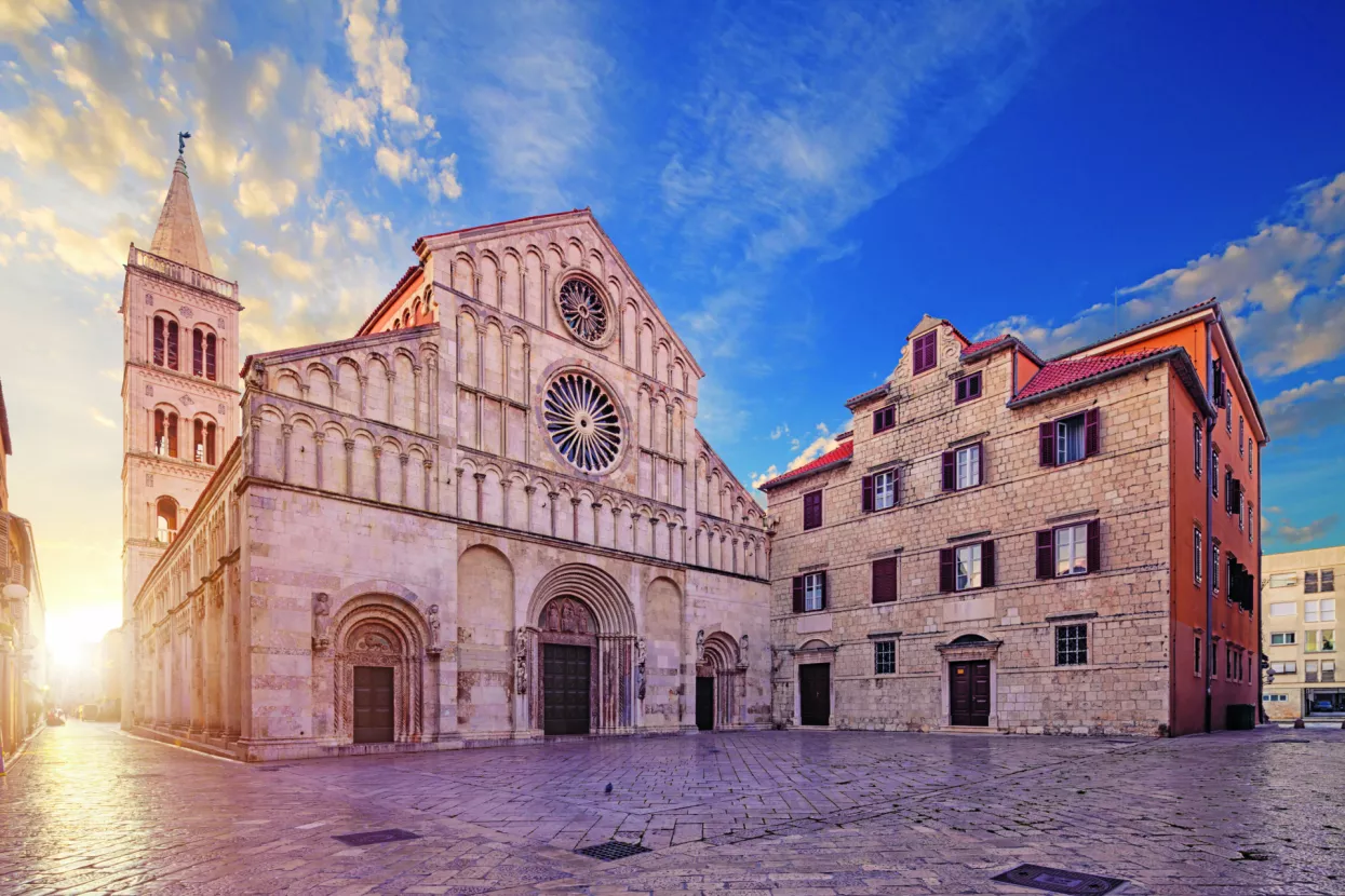 Danas u Hrvatskoj: Dan grada Zadra, predsjednica u Škabrnji, Vlada o Ovršnom zakonu i kvotama za zapošljavanje stranaca...