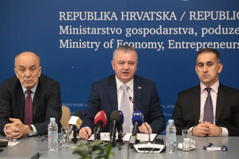 Zbogom &#39;fali vam jedan papir&#39; - Tvrtku otvorite uz servis START!