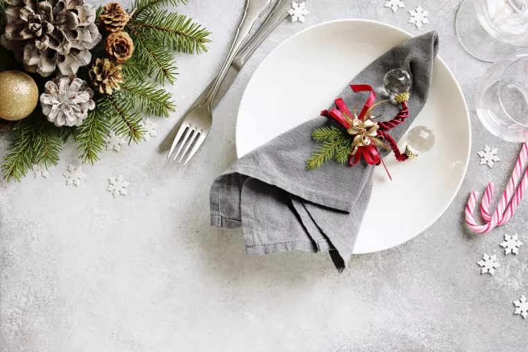 Božićni stol - Prepustite se vlastitom osjećaju za lijepo i svečano