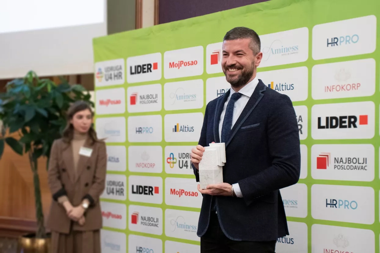 Zubak Grupa među tri najbolja poslodavca u Hrvatskoj!
&nbsp;