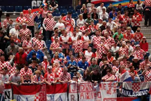 Uniline posebnim charterima vodi navijače na polufinalnu utakmicu Kauboja u Stockholmu