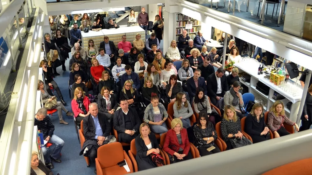 Predstavljen priručnik za komuniciranje u javnom i neprofitnom sektoru Komunikacija od A do uprava&nbsp;