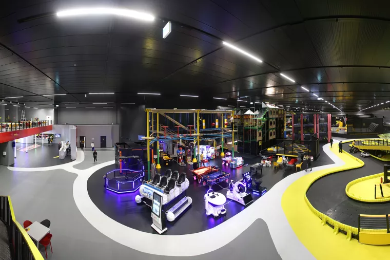 Želite biti nindža-ratnik, boriti se laserima,&nbsp;igrati nogomet skačući na trampolinu? Posjetite Amazingu!