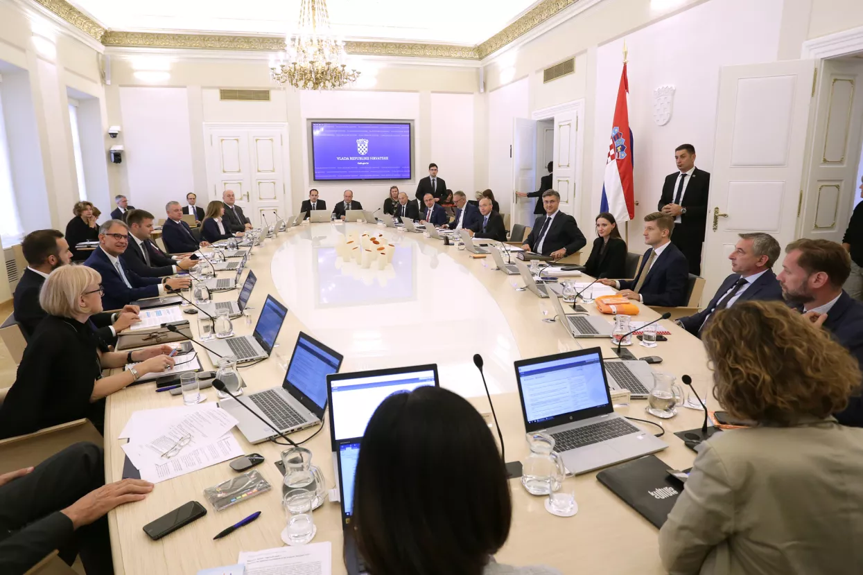 Vlada ograničila cijene brašna, jaja, mlijeka, soli, medicinskih proizvoda...