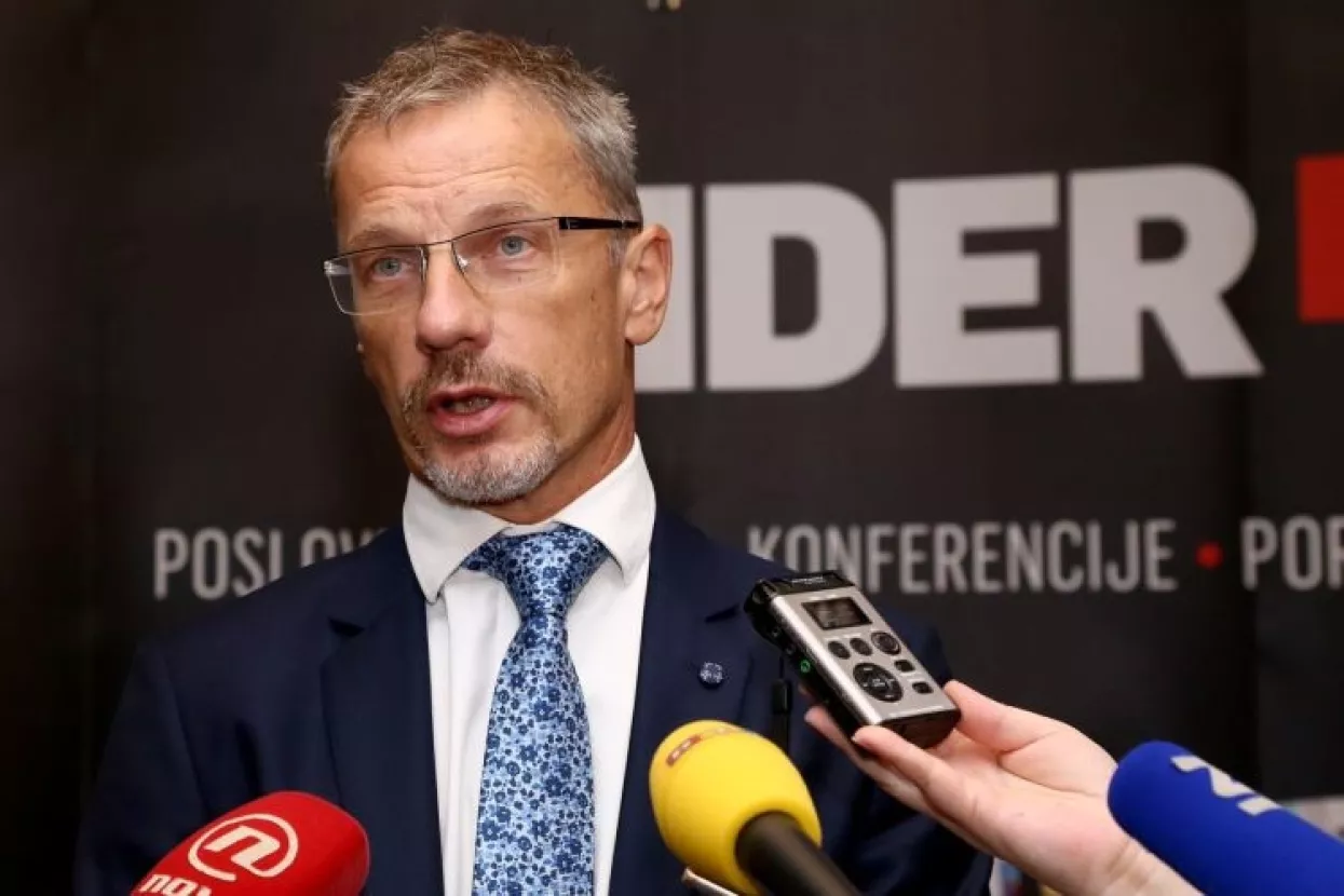 Vujčić:&nbsp;Imamo dovoljno za stabilizaciju, čak i u produženoj krizi i nedostatku deviznih priljeva u turističkoj sezoni