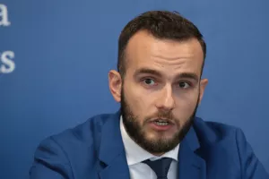Ministar Aladrović:&nbsp;Apsolutno svi oni kojima je sada zabranjen rad imat će&nbsp;pravo na naknadu za zaposlenike