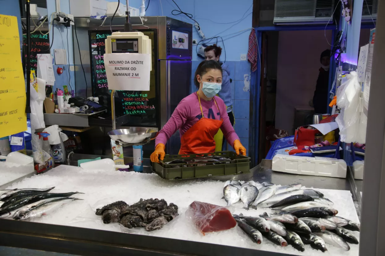 [GALERIJA] Ovako je izgledalo otvaranje trgovina na tržnici u zagrebačkoj Dubravi