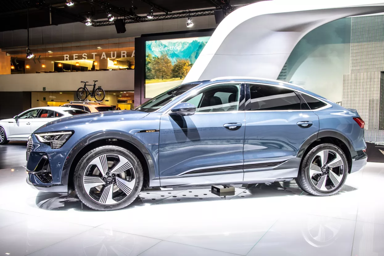 [VIDEO] Audi e-tron sportback: Stiže ovog proljeća i &#39;napada&#39; Jaguar I-Pace