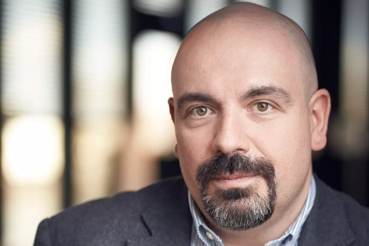 Korona priča -&nbsp;Ivan Polojac&nbsp;ured u Düsseldorfu zamijenio kućnim uredom u Zagrebu:&nbsp;Što je gore od petka 13.? Ponedjeljak 13.