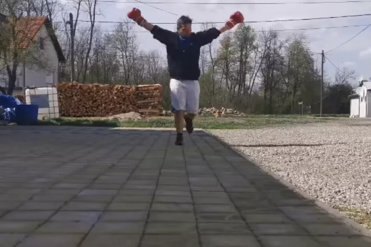 Možete li vi istrčati pet kilometara u stanu? Priključite se izazovu!