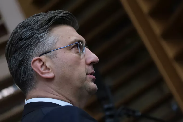 VLADA: Pad BDP-a u 2020. godini 9,4 posto, u 2021. rast od 6,1 posto