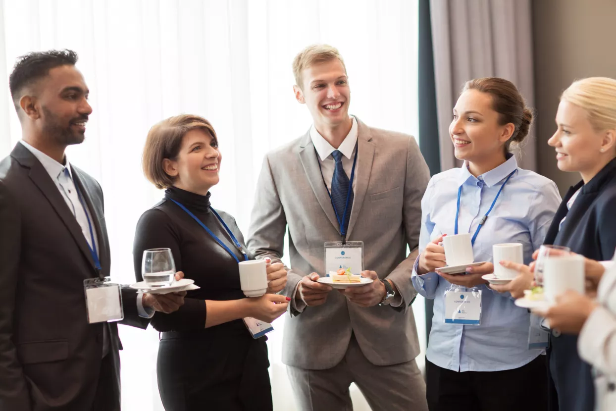 English café u Lideru:&nbsp;Small talk u poslovnome okruženju
