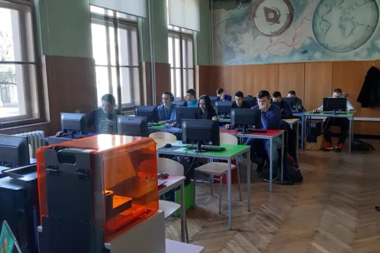 GIPovci - gimnazijski poduzetnici: U&nbsp;pilot projektu &#39;U školi otvorene kohezije&#39;