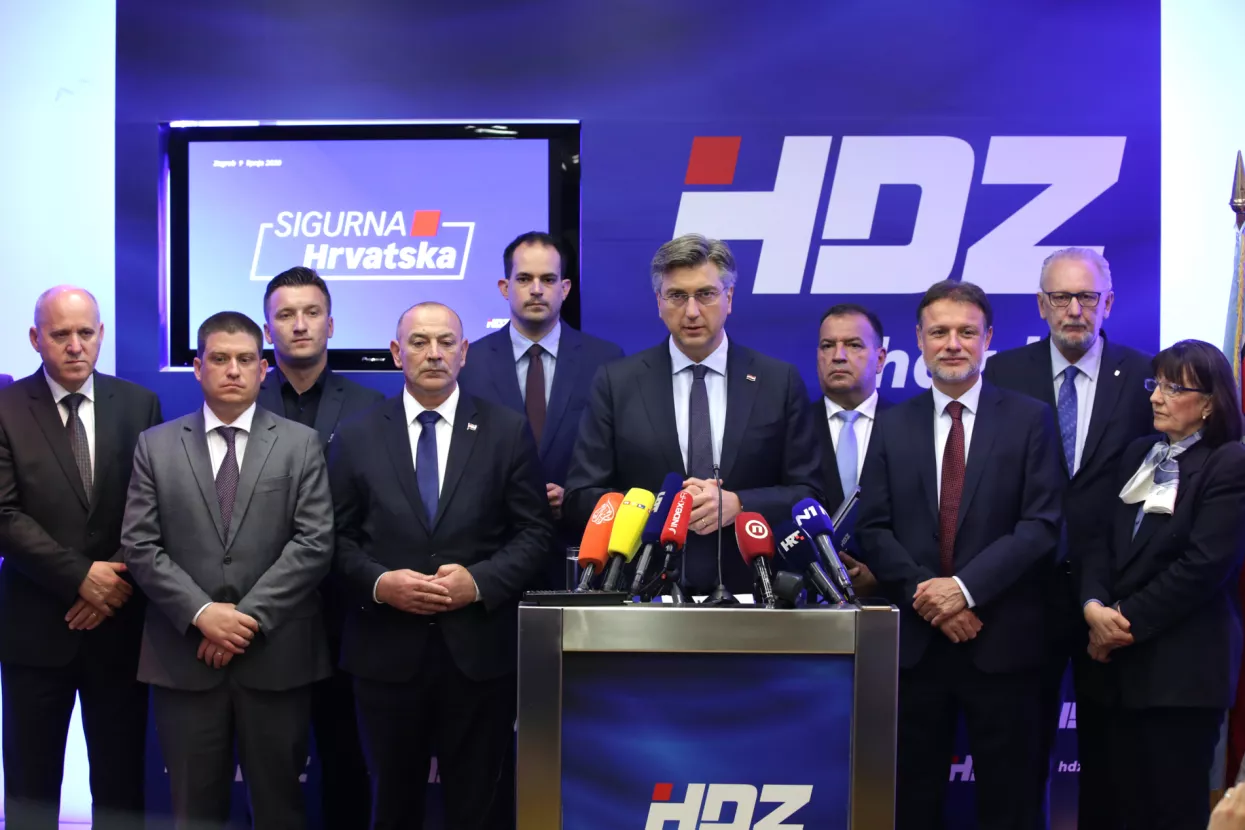 HDZ-ov program &quot;Sigurna Hrvatska&quot; - veće plaće, manje ministarstava
