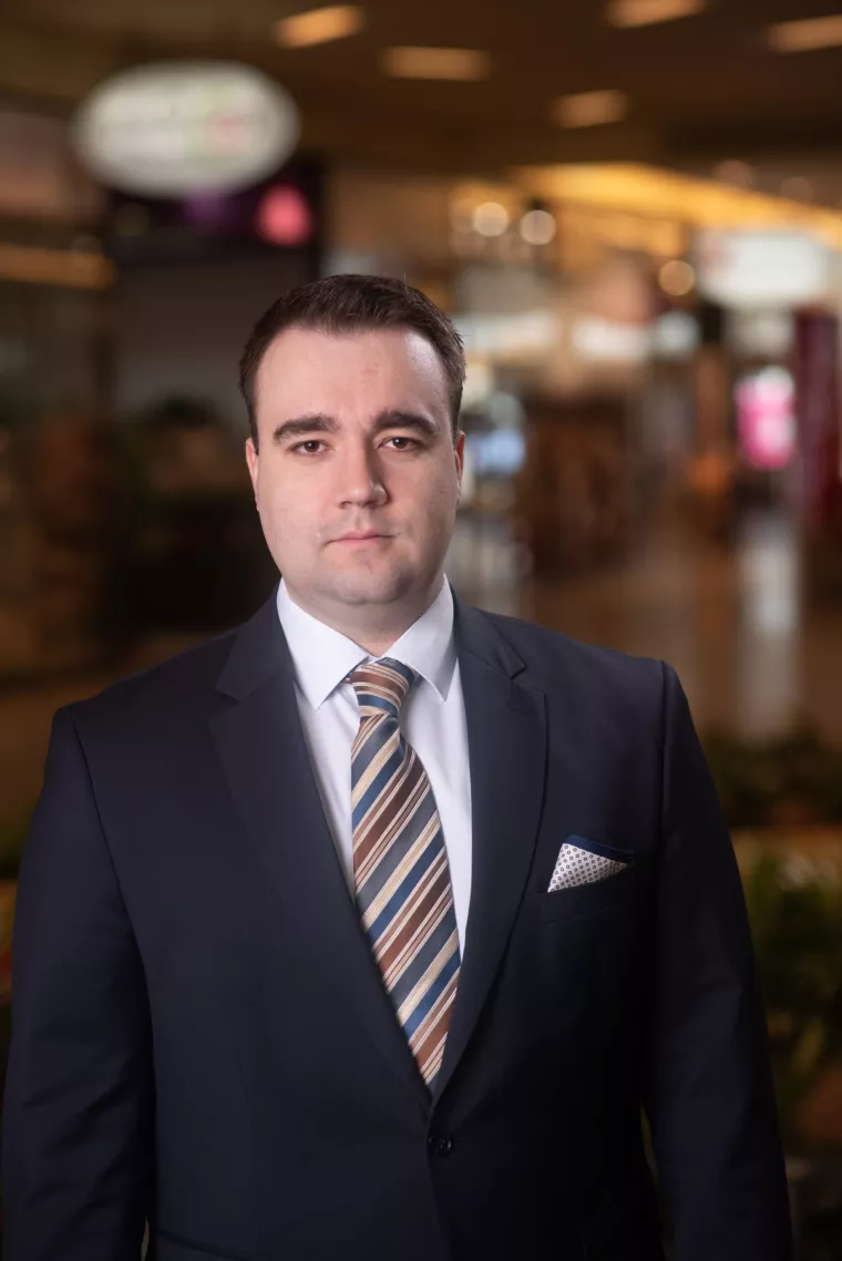 Trgovci ljetnim sniženjima pokušavaju nadoknaditi gubitke