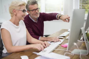 English café u Lideru: Kako započeti i završiti e-mail na engleskome jeziku