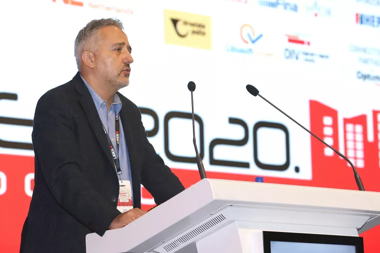 MEDIAKING GROUP Nudimo bežičnu mrežu i digitalni medij budućnosti