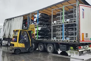 Brojimo šlepere (16): AD Plastik u prvih šest mjeseci u izvoz poslao gotovo pet tisuća šlepera robe