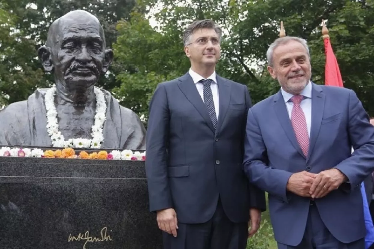 POUKE NEPOGODA: Zagreb ruše i potapaju i državna i gradska vlast