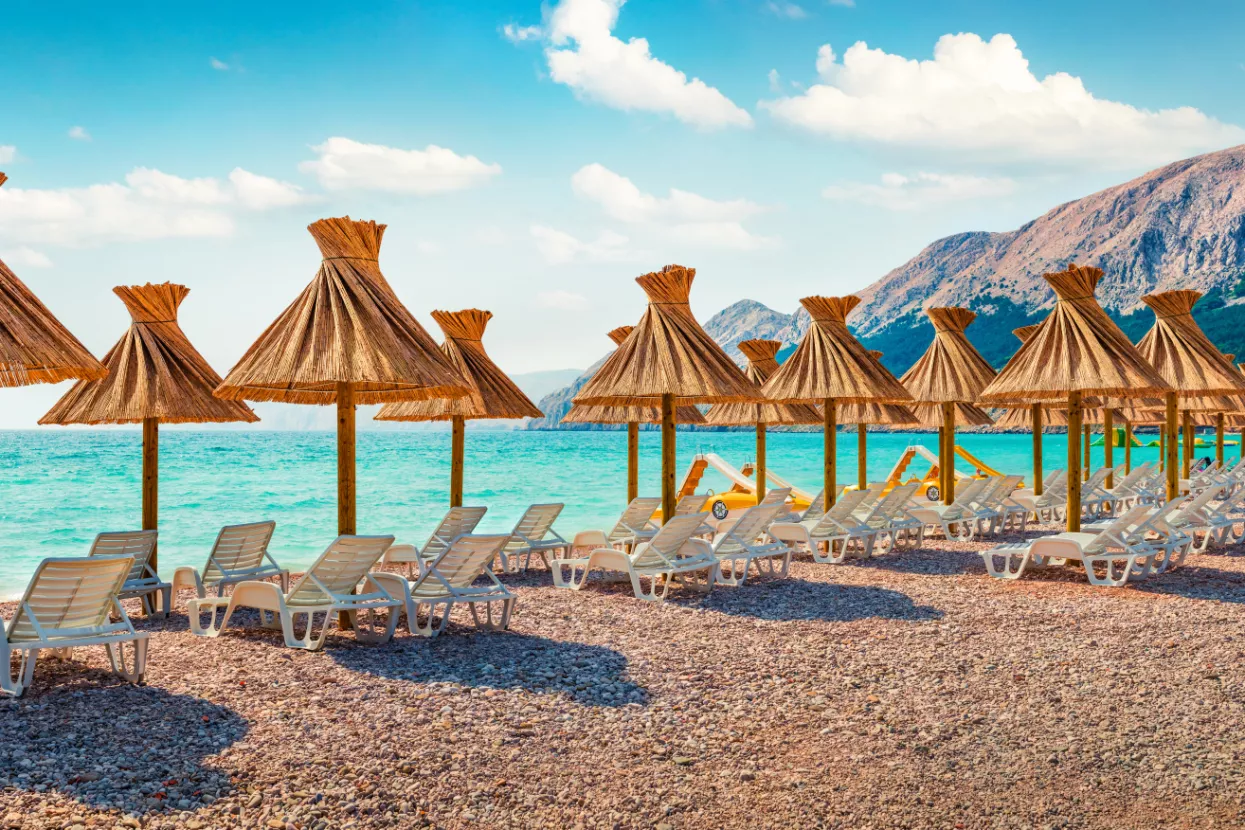 DZS: U lipnju 72 posto manje dolazaka i noćenja turista nego 2019.