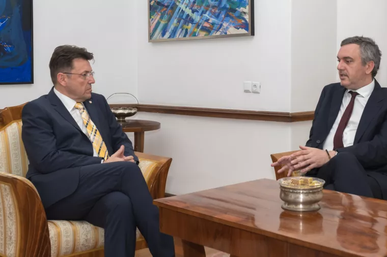 Dok se politika &#39;tuče&#39;, gospodarske komore Hrvatske i Srbije kreću u intenzivnu suradnju