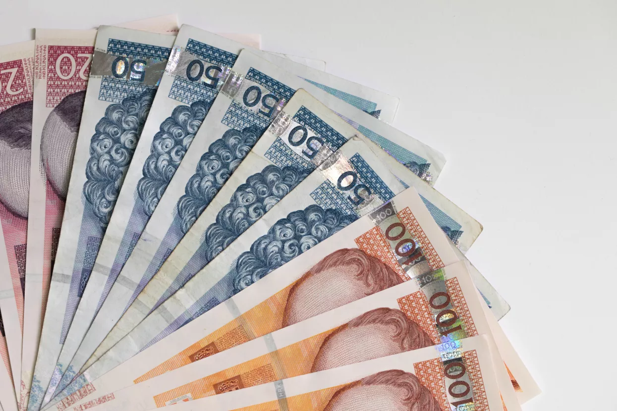 Prosječna neto plaća za prvo polugodište 6.725 kuna