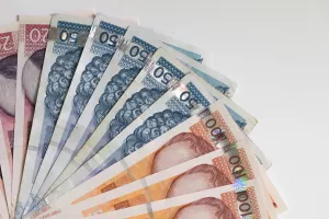 Prosječna neto plaća za prvo polugodište 6.725 kuna