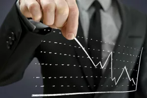 Infografika: Direktori predviđaju kakav će biti oblik oporavka od pandemije