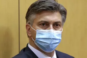 DUG ZA LIJEKOVE: Plenković pritišće veledrogerije Todorićevom metodom