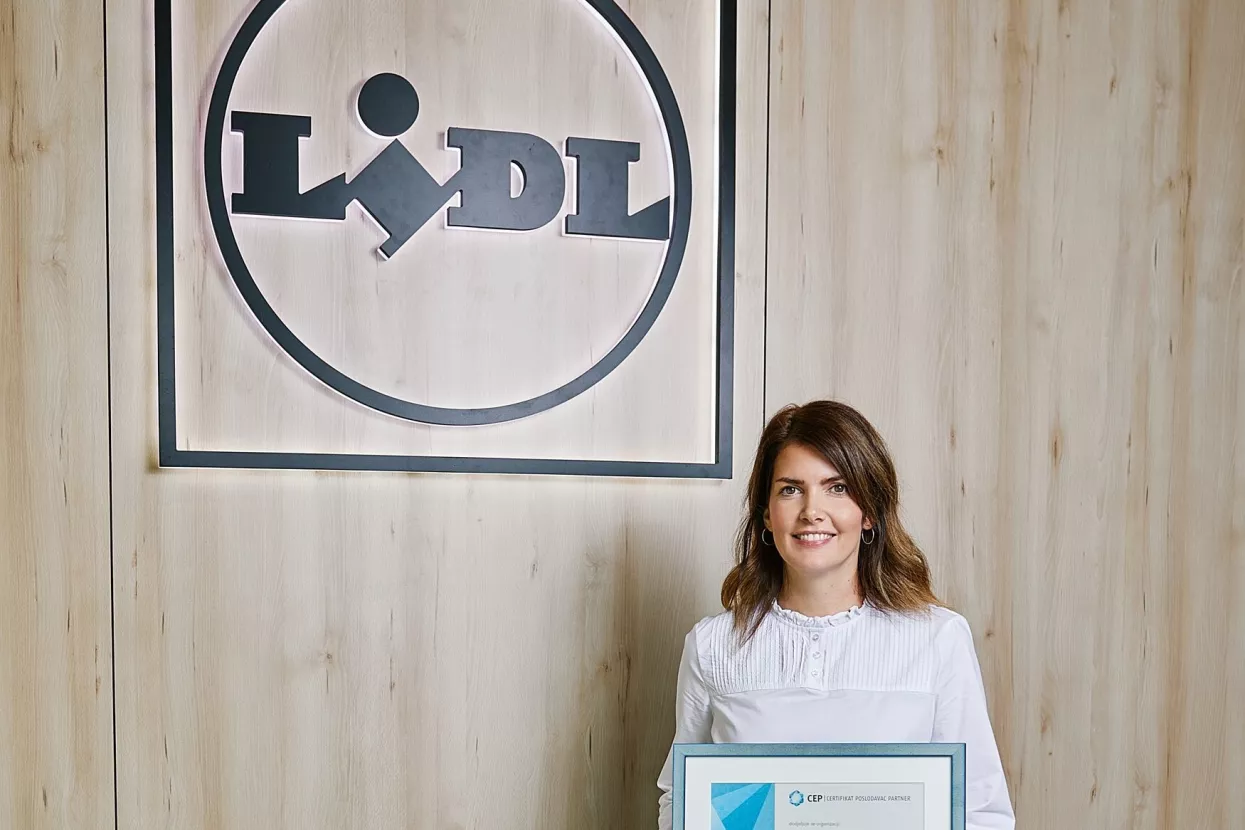 Zahvaljujući brizi za zaposlenike Lidlu i ove godine dodijeljen certifikat Poslodavac Partner