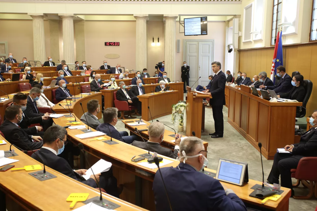 Danas u Hrvatskoj: Sabor o dugovima u zdravstvu, nezadovoljni prijevoznici usporeno voze kroz Zagreb...