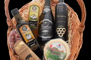 Poklon paketi Vuglec Breg - odličan odabir za blagdansko darivanje poslovnih partnera