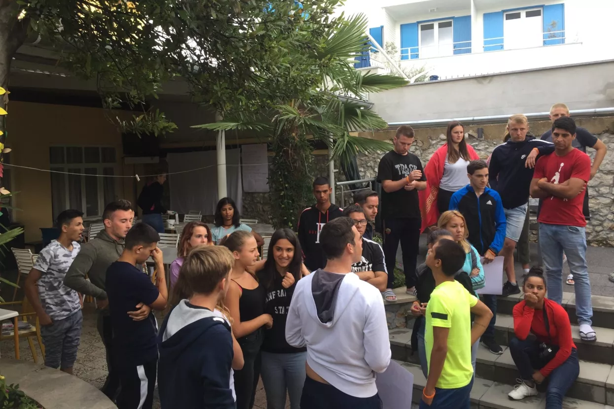 Konkurentniji start na tržištu rada: Dvadeset troje udomljene djece dobilo vozački ispit