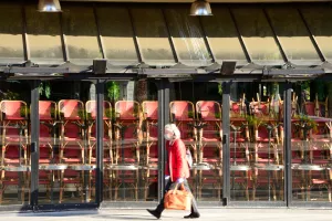 VLADA Ugostitelji oslobođeni plaćanja dijela naknada