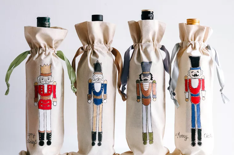 Rukom oslikane Shuz. platnene vrećice za vino &#39;točka su na i&#39; vaših darova! Jedinstvene i neponovljive!