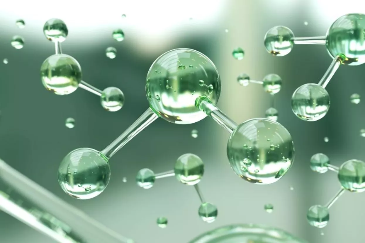 Prema vodikovoj strategiji Europske unije, cijena sivog vodika je oko 1,5 eura po kilogramu i uz hvatanje otpuštenog CO2 iznosi oko dva eura po kilogramu. Cijena proizvodnje zelenog vodika je od 2,5 do 5,5 eura po kilogramu. Procjenjuje se da će do 2030. zeleni vodik biti konkurentan sivom