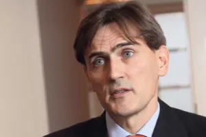 OPCIJSKE DIONICE - Neophodna je edukacija radnika o ovom obliku štednje za budućnost