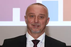 Tvornica Hipp u Glini zatvorena zbog oštećenja, radnicima pomažu financijski i u sanaciji kuća