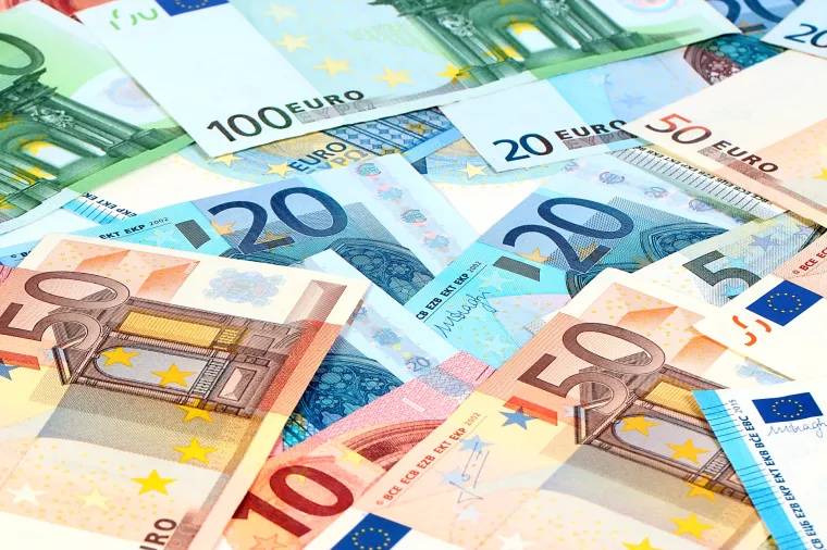 Pogledajte koliko su pale zatezne kamate u 2021. godini