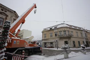 EP poziva da se Hrvatskoj pomogne svim sredstvima za sanaciju posljedica potresa