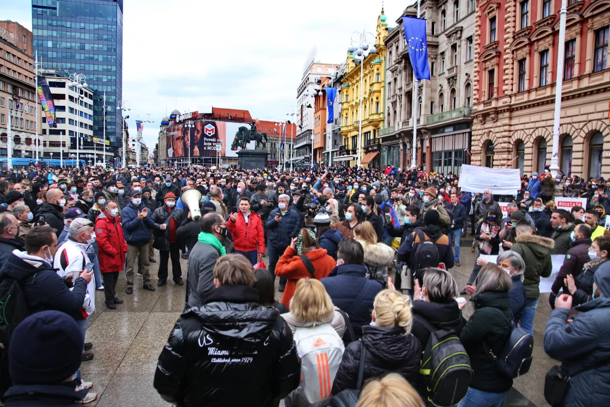 Prosvjednici traže odlazak ministra Ćorića, ukidanje nameta i potpore