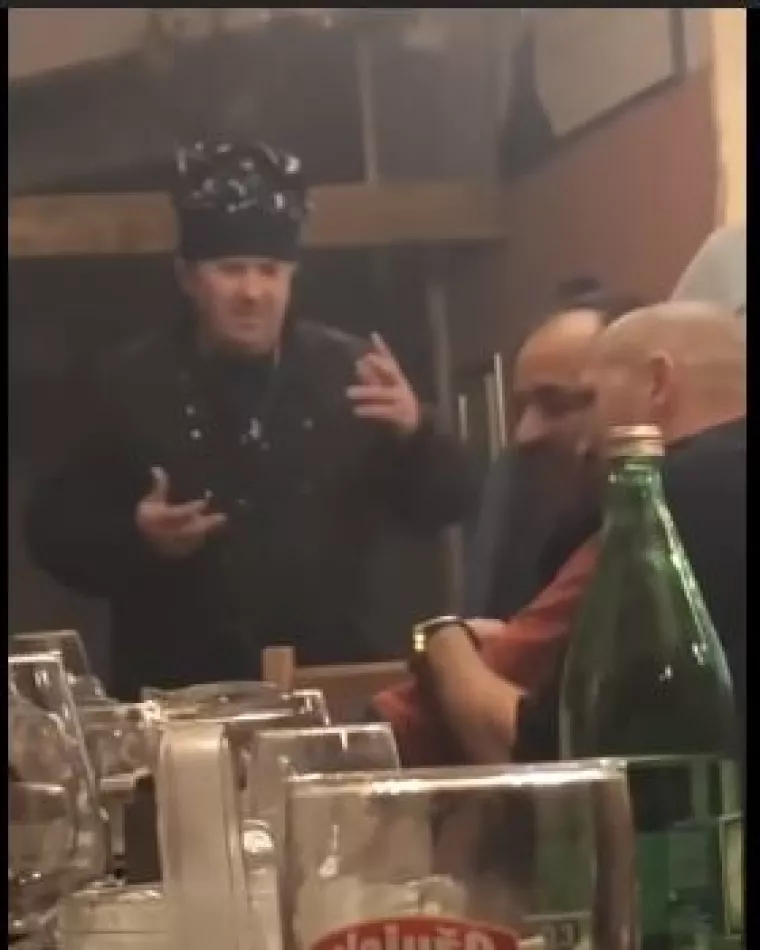 DVOSTRUKI KRITERIJI: Jedni zakoni za 'na&scaron;e', drugi za obične smrtnike