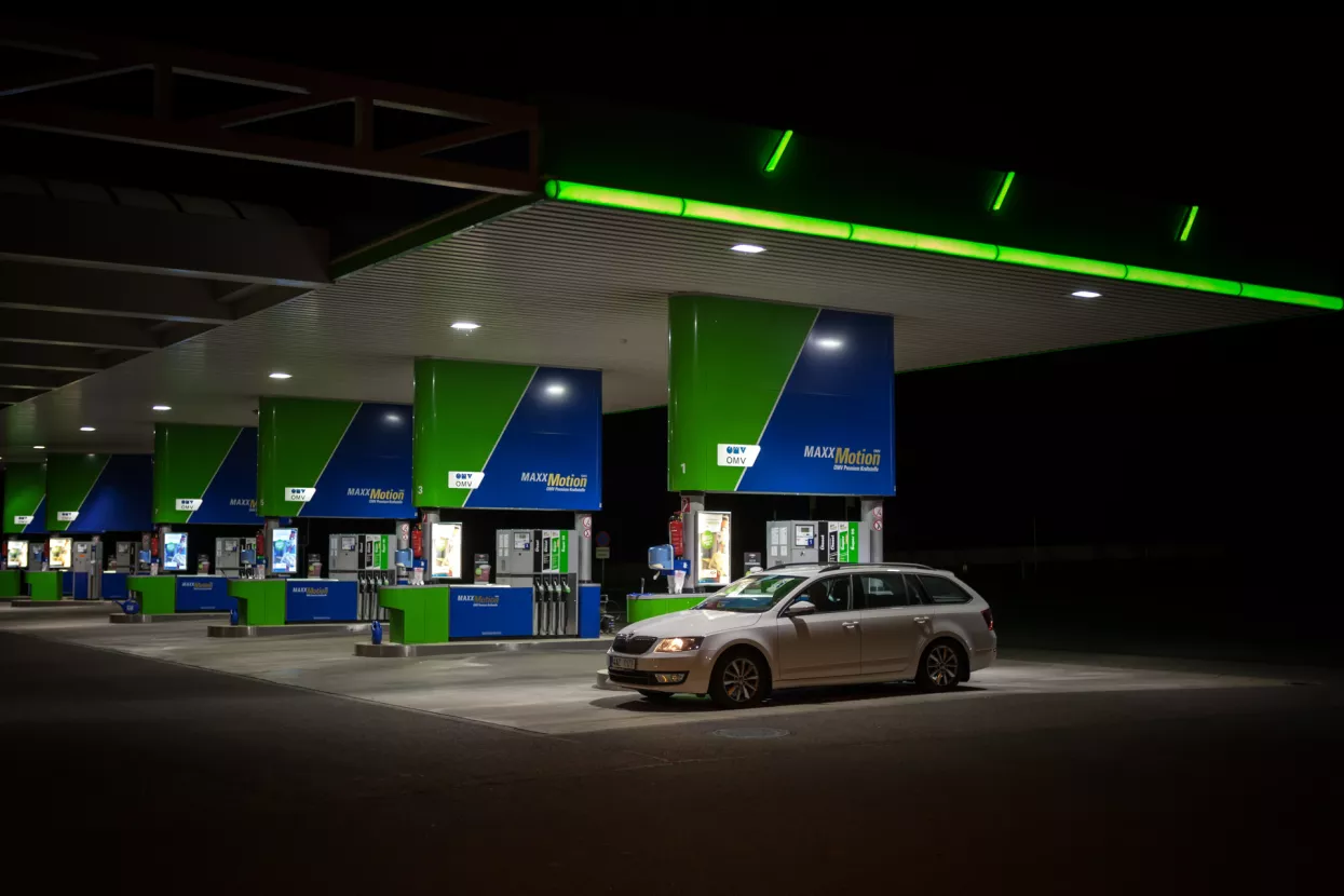 OMV napušta Sloveniju, prodaje 120 benzinskih servisa. A Petrol ne smije biti kupac!